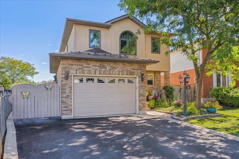 11 Ashridge Pl.